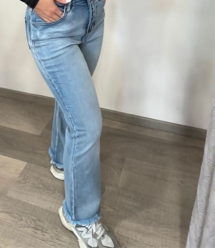 Jeans zampetta chiaro