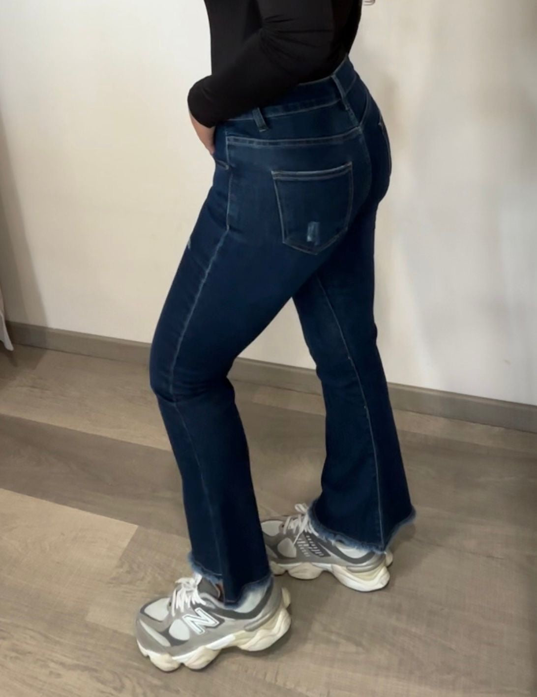 Jeans zampetta scuro